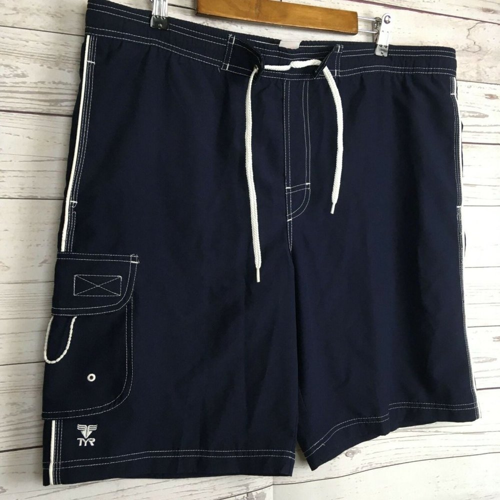 TYR Mens Medium Swim Trunks Shorts‎ Blue Lined Pockets Striped